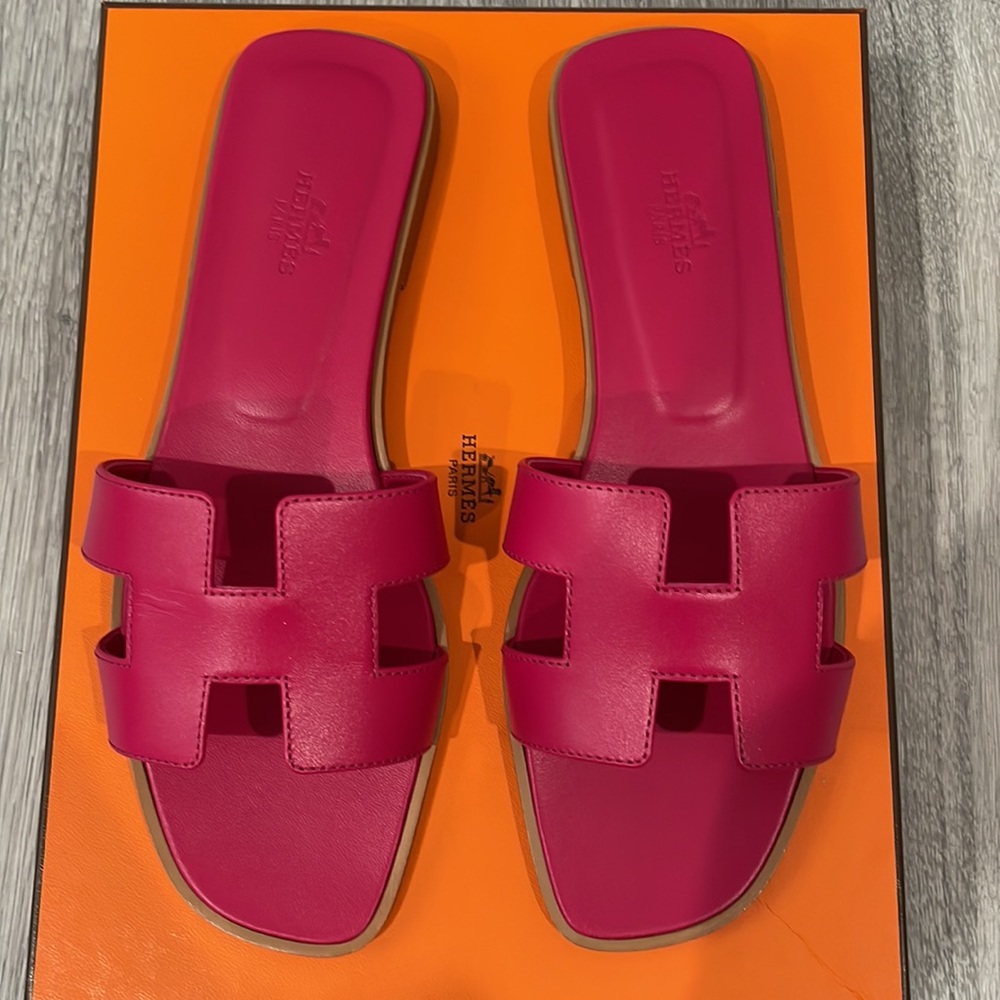 ❌SOLD❌ Hermes Oran Sandal Fuchsia size 38.5 - Picture 3 of 7